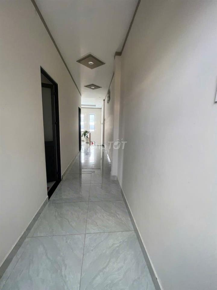 Nhà 1 trệt 1 lầu