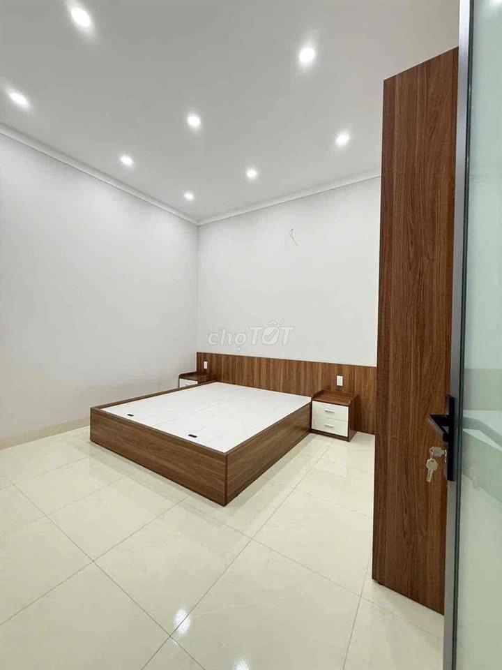 hạ giá nhà ngay khu đấu giá P.Thành Nhất
