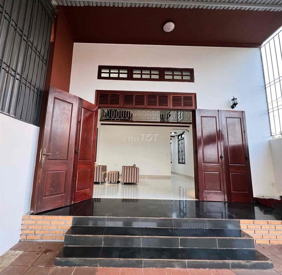 Nhà Mặt tiền Triệu Quang Phục