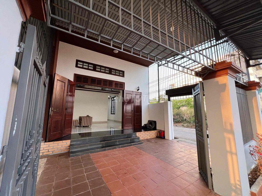 Nhà Mặt tiền Triệu Quang Phục