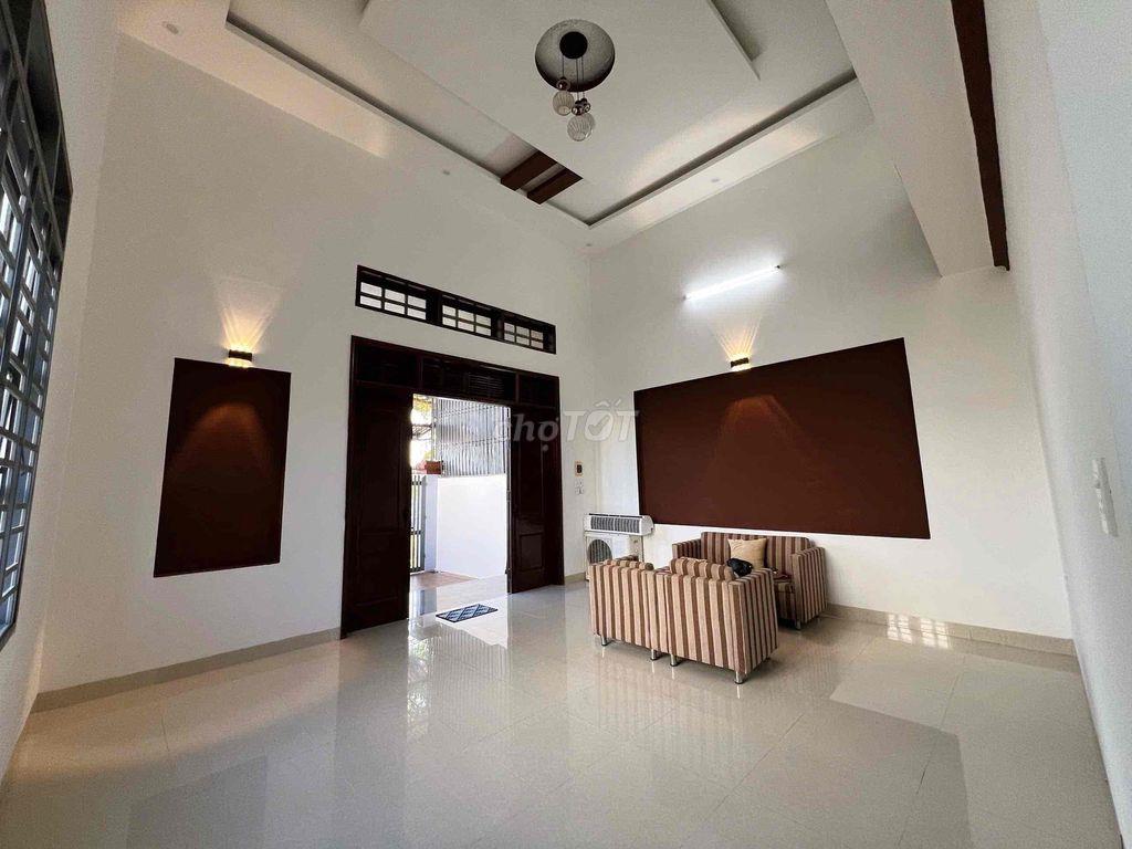 Nhà Mặt tiền Triệu Quang Phục