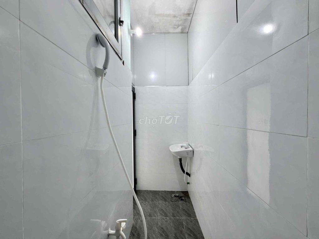 Phòng trống sẵn , ngay chợ , bhx, bệnh viện