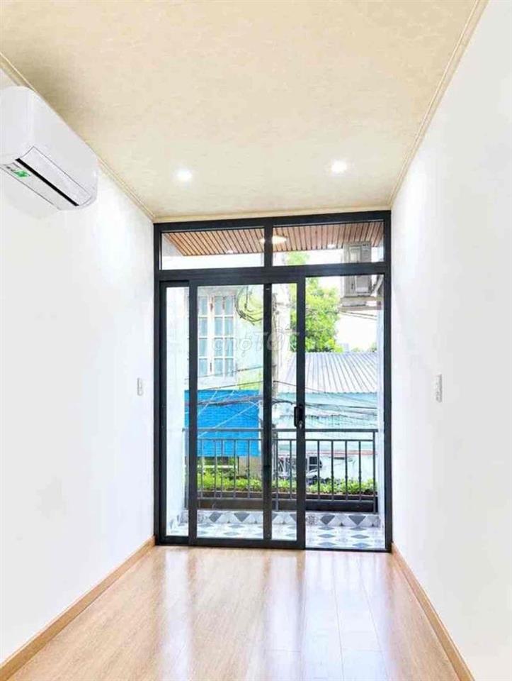Linh Xuân nhà 3 tầng, DTSD 66m2, 3PN, HXH, giá chỉ 2. x tỷ