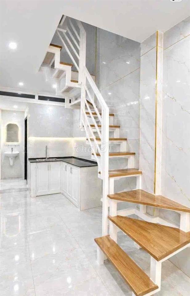 Linh Xuân nhà 3 tầng, DTSD 66m2, 3PN, HXH, giá chỉ 2. x tỷ