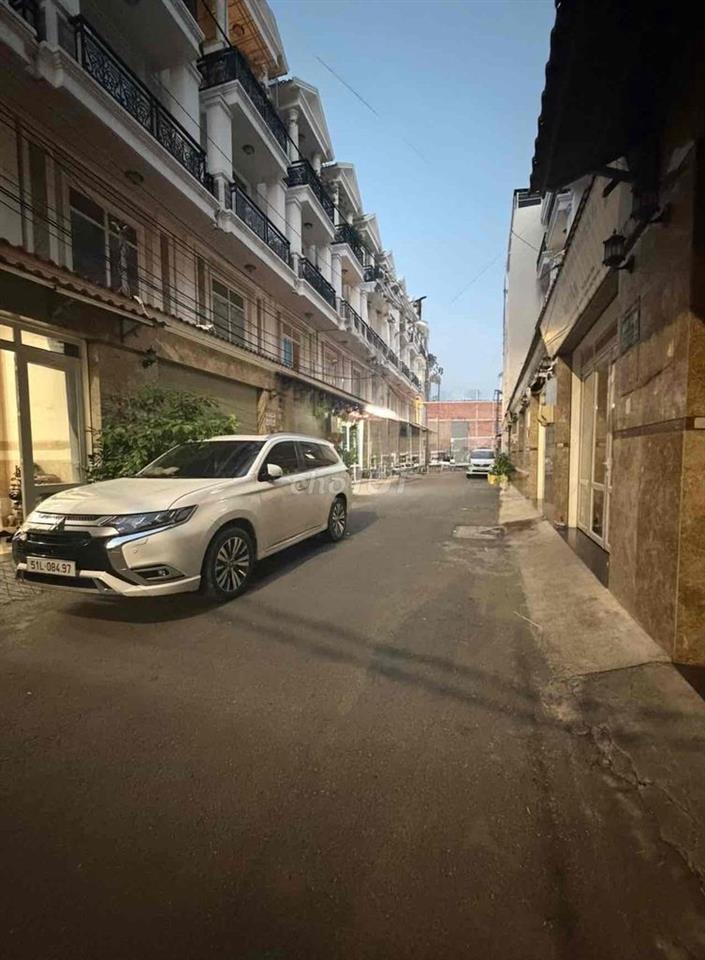 HẺM XE HƠI 6m. 4 TẦNG -💰7.9 tỉ. QL13. P. HIỆP BÌNH. SHR, Hoàn công, vu
