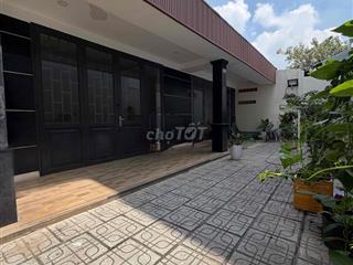 8.5 tỉ HẺM XE HƠI- QL13 cũ.NGANG KHỦNG 12m.141m2sổ hồng riêng.