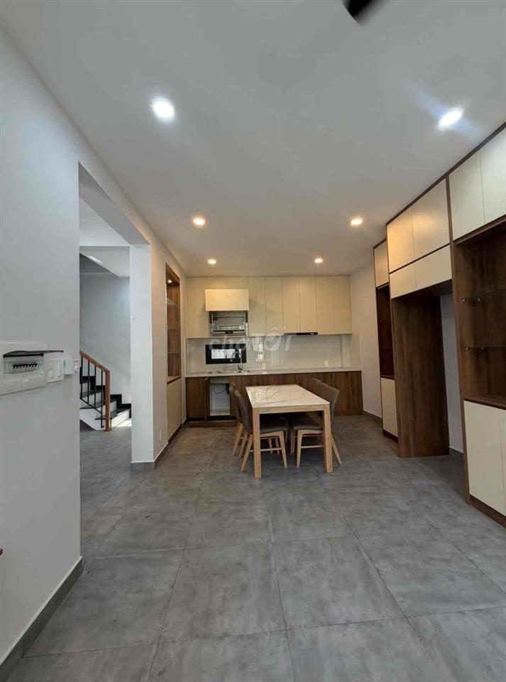 HEM XE HOI 3TẦNG MỚI TOANH. P. LINH TÂY cũ. 7.8 tỷ. SHR.  hoàn công