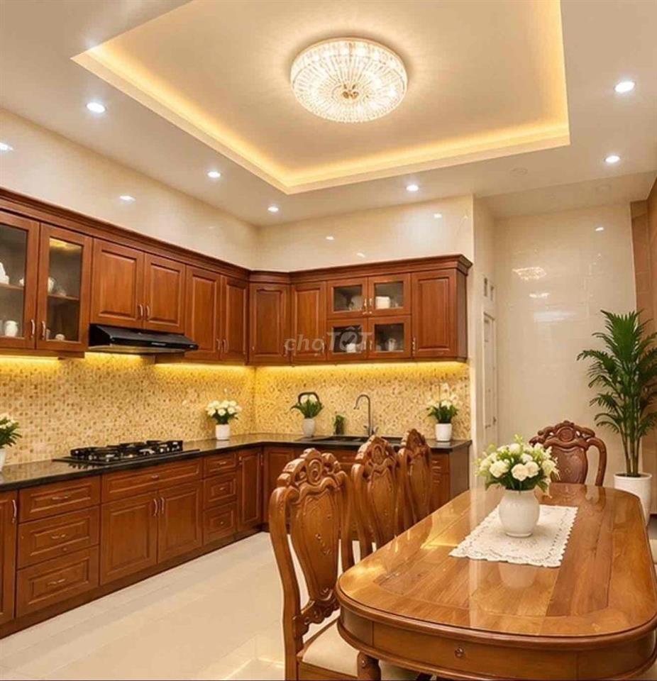 9 Tỷ Tròn-Nhà Đẹp bề thế -KDC Hồng Long-4 Tầng-hẻm xe hơi. 57m2. SHR