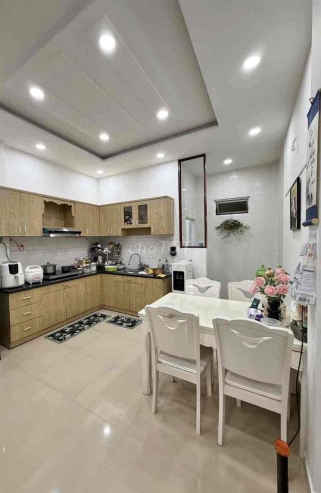 7.3 tỉ . 3 tầng khu phân lô đồng bộ. Hẻm xe hơi. QL13 Hiệp Bình.  54m2