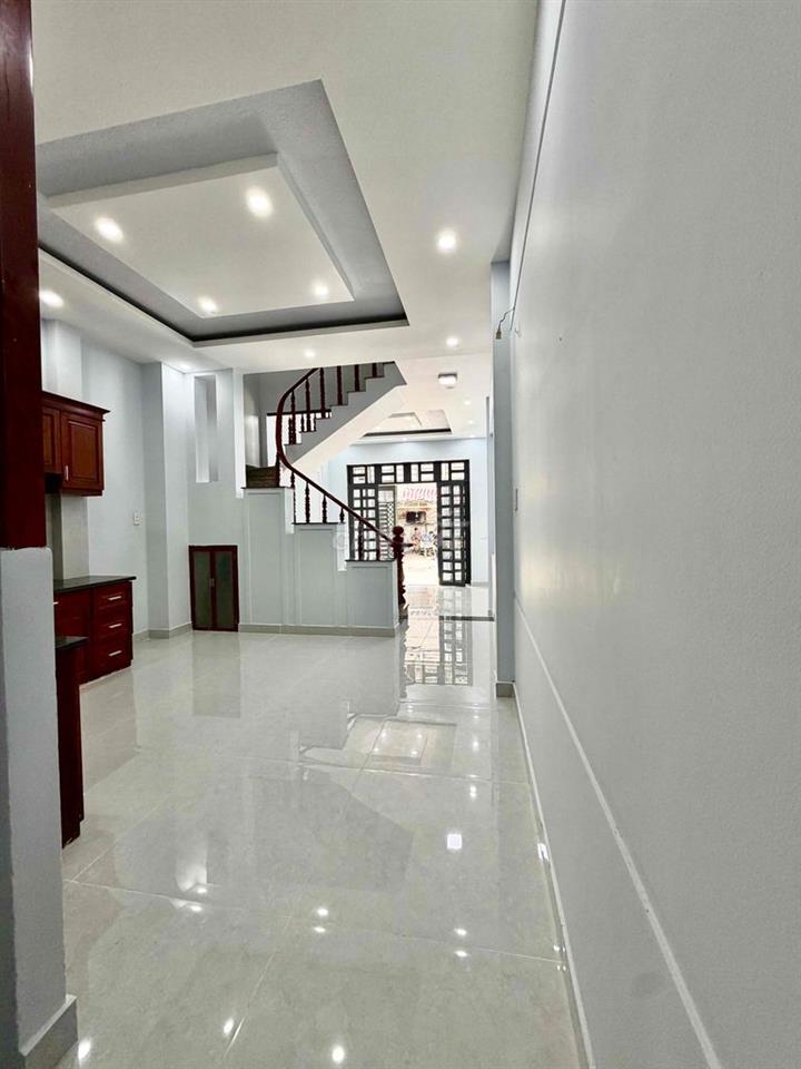6.8 tỉ .Hẻm xe hơi. Khu phân lô . QL13. Hiệp Binh . DT 52 . 6.8 tỷ