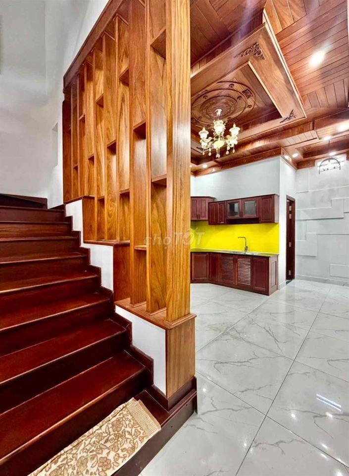 7tỷ . HẺM XE HƠI. NHÀ 3 TẦNG. QL13. HIỆP BÌNH. SHR. hoan cong đủ