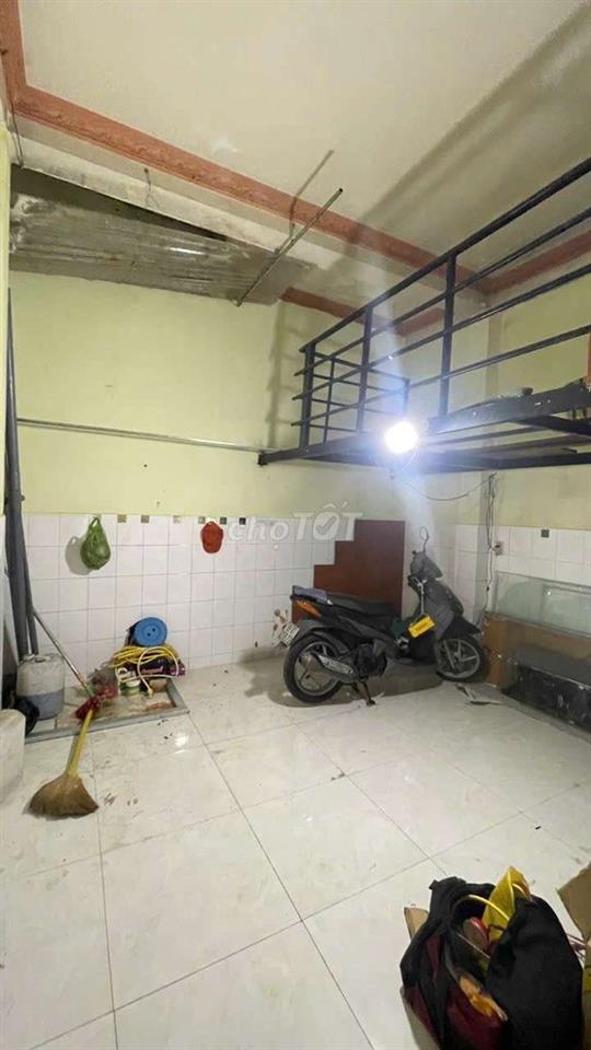 Cho thuê mặt tiền Bà Hom 4*20