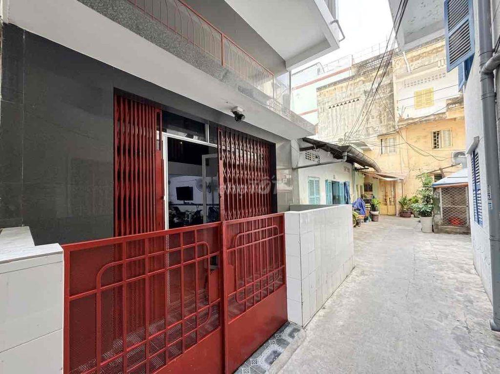Cần Để Lại Căn nhà Tâm Huyết xưa giờ 30 năm Tại Quận 10 vì Kẹt Tiền