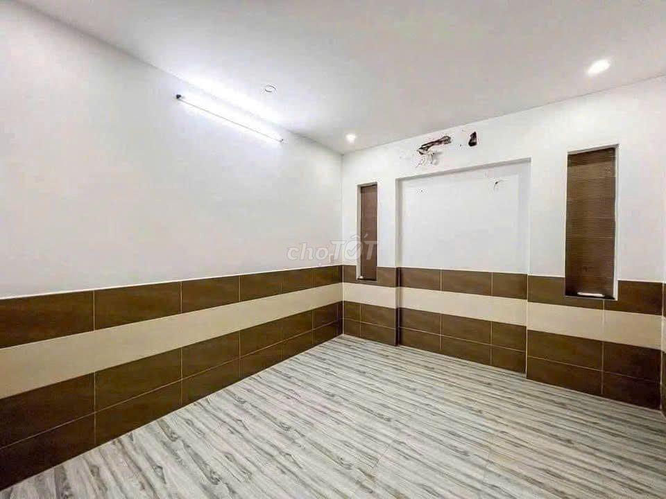 CẮT LỖ KHÔNG NGHĨ SUY! Nhà 4x8m Đất 6x12m Sân Rộng Thênh Thang