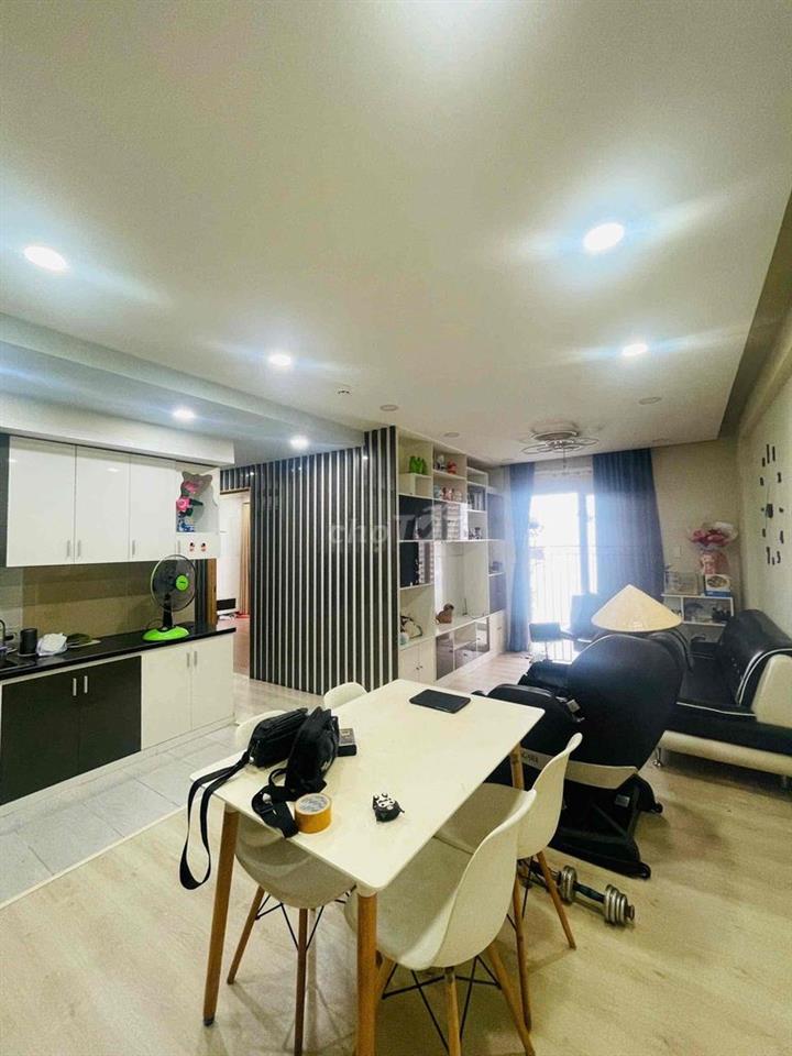 Căn hộ 71m2, 2PN,2Wc, 2 ban công,  1 lô gia