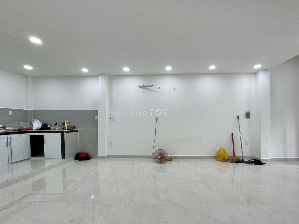 Cho thuê nhà nguyên căn gần ngã tư ga q12, ráp gỗ vấp.