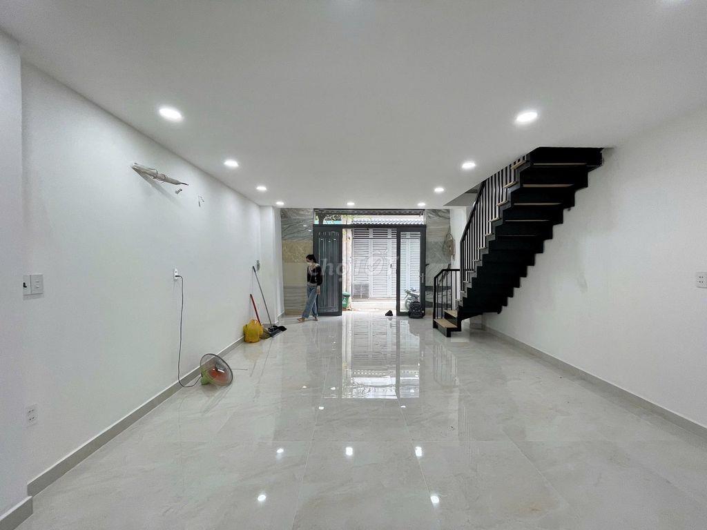 Cho thuê nhà nguyên căn gần ngã tư ga q12, ráp gỗ vấp.