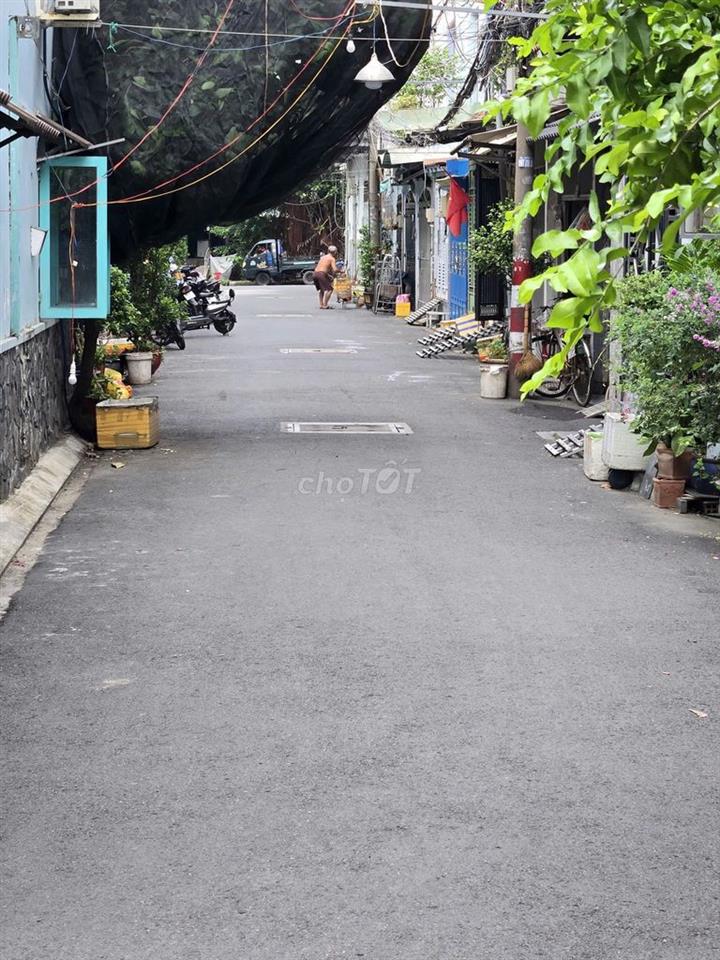 Nha chinh chu