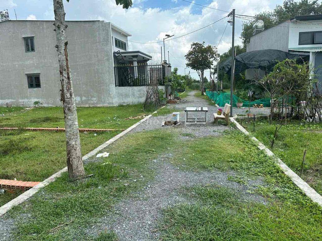 khu dan cu hien huu gan trường joc gan khu cong nghiệp