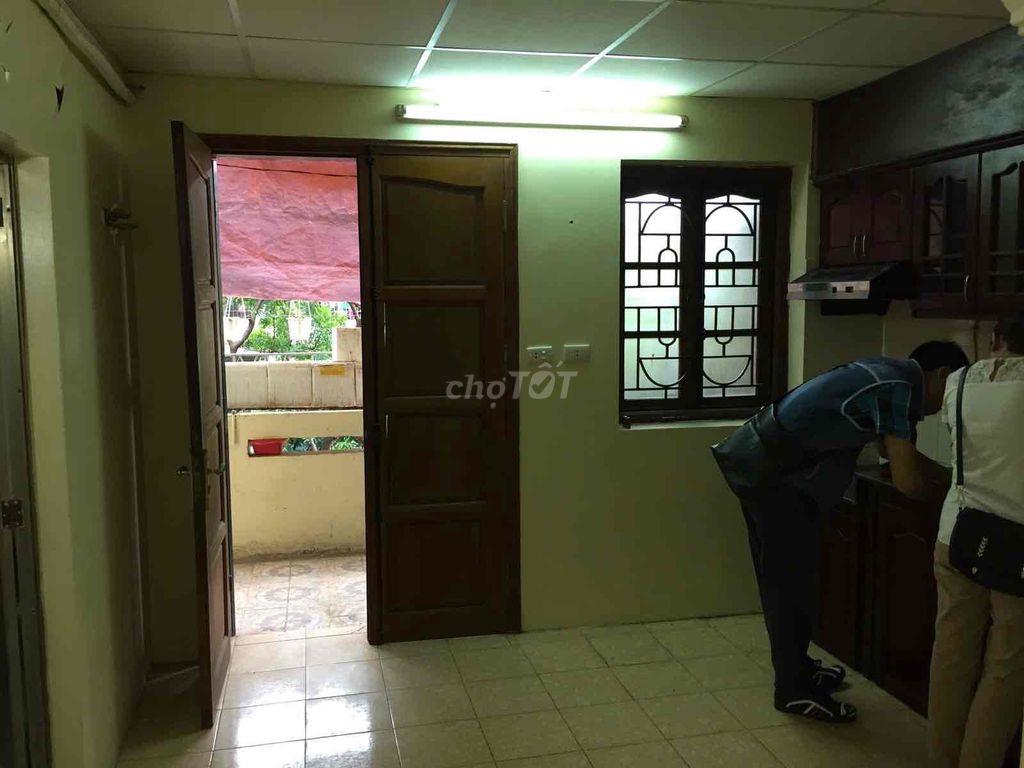 Cho thuê nhà TT phố Hoàng Ngọc Phách 85 m2 thoáng mát