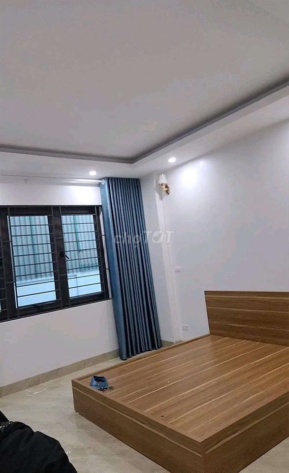 Cho thuê nhà Ô tô 7 chỗ qua nhà Kinh doanh tốt