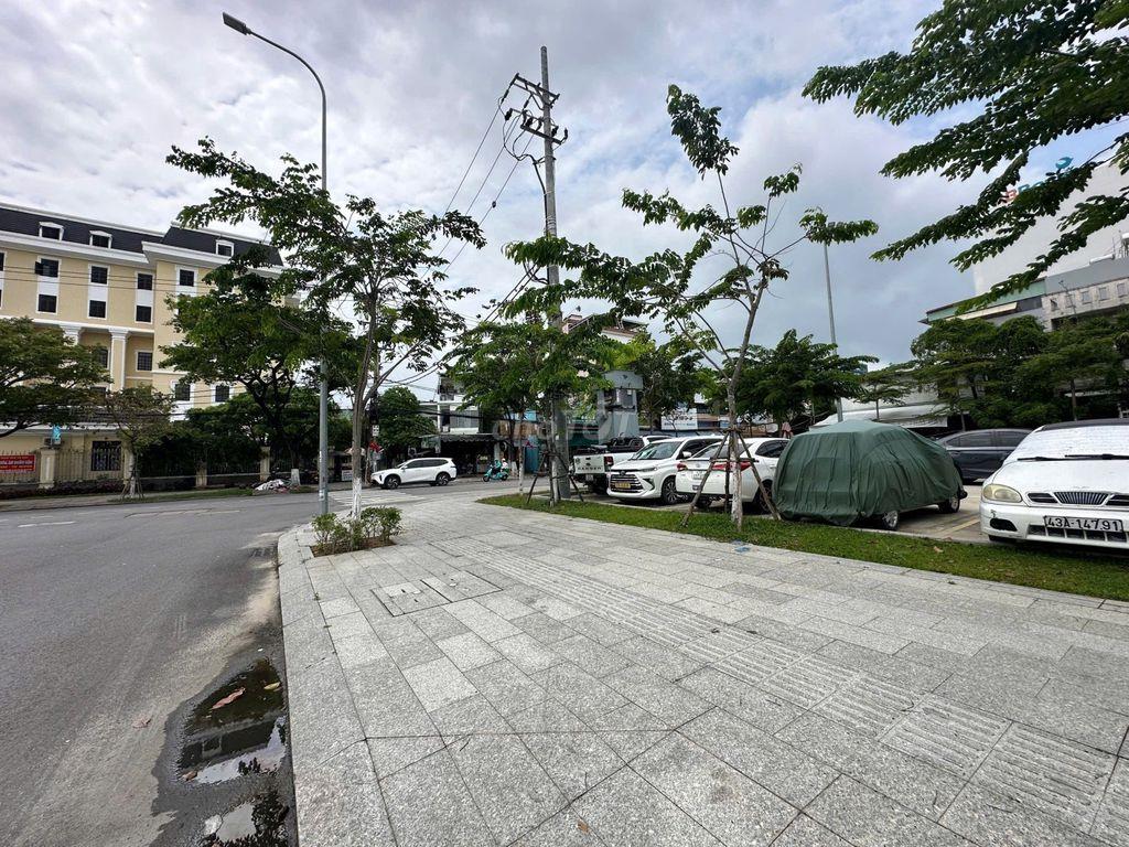 NHÀ ĐẸP, TRUNG TÂM ĐÀ NẴNG, VÀI BƯỚC RA QUẢNG TRƯỞNG, NGẮM PHÁO HOA