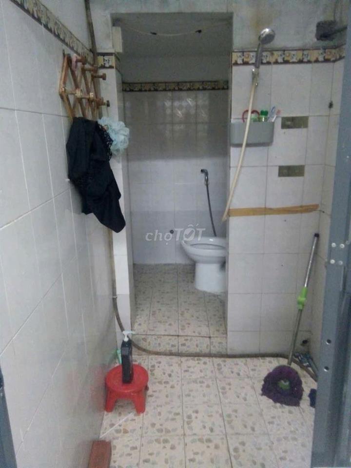 Nguyên căn. Rộng. Giếng trời, Điện Nước giá NN.