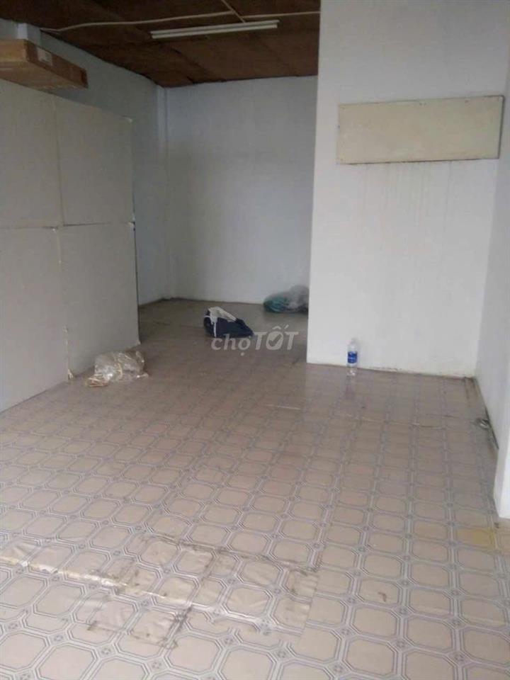 Nguyên căn. Rộng. Giếng trời, Điện Nước giá NN.