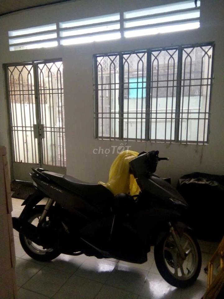 Nguyên căn. Rộng. Giếng trời, Điện Nước giá NN.