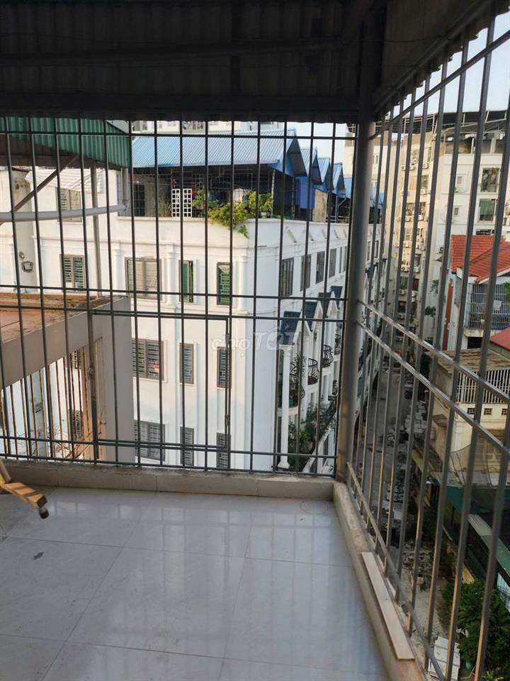 Cho thuê nhà nguyên căn ngõ 387 vũ tông phan