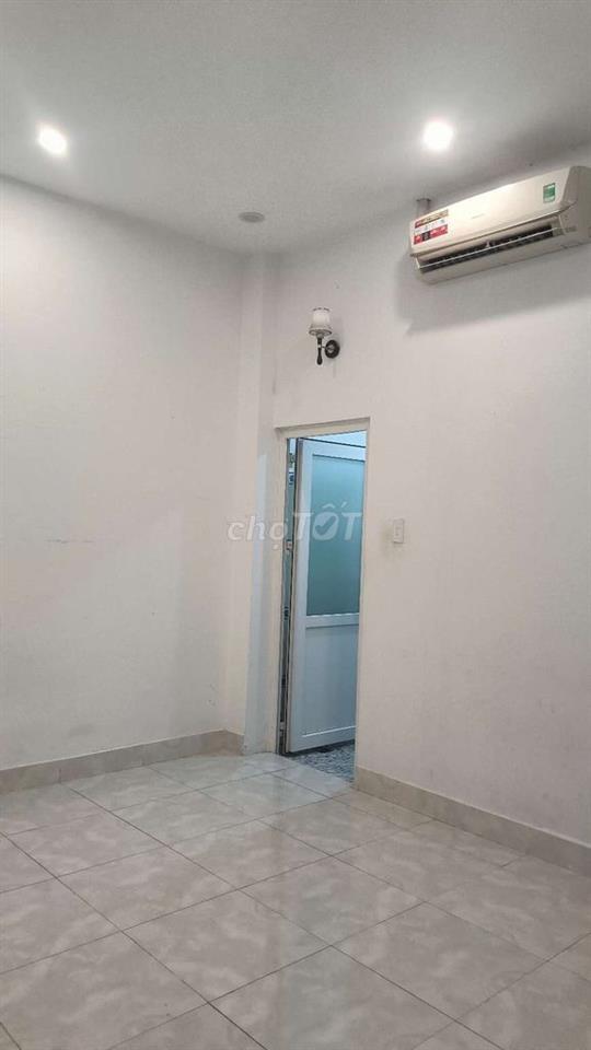 Cho thuê nguyên căn 1trệt 2 lầu 4pn mặt tiền kinh doanh