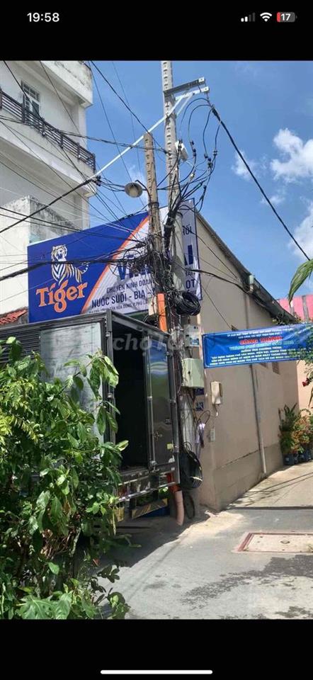 ngang 6m3 dài 5m 1 trệt 1 lầu dg 3m cách mặt tiền 20m