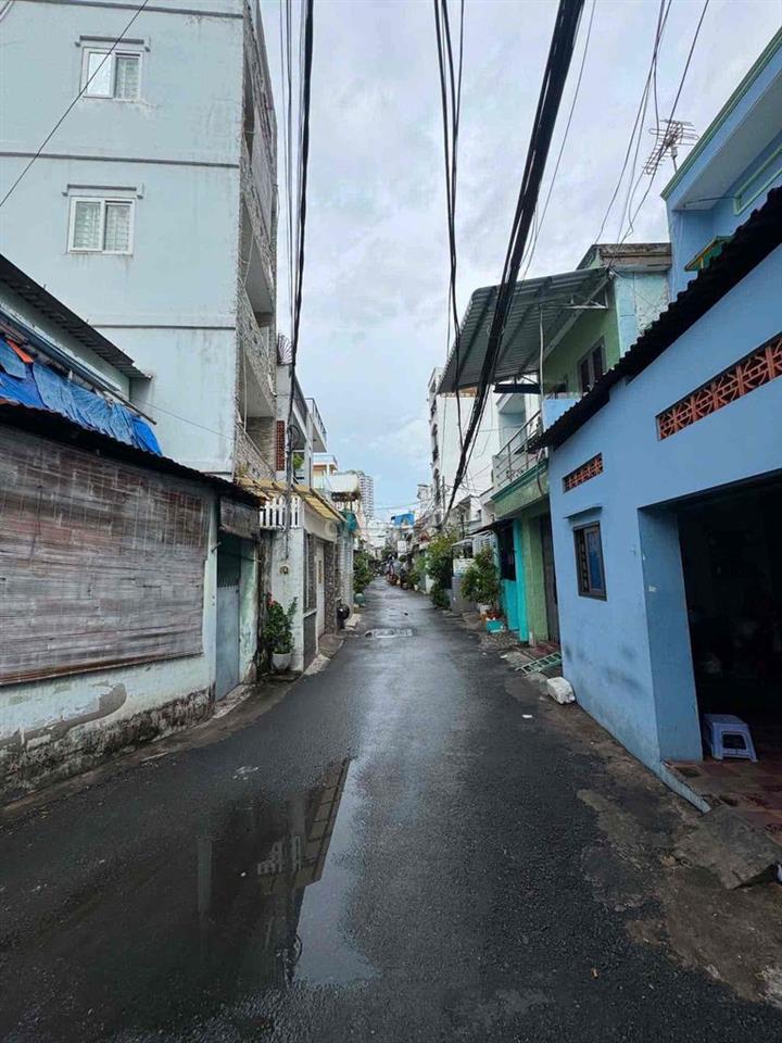 ba ký tầng hẻm xe hơi Q6 ngang 3m5 dài 10m nở 4m hàng hiếm khó