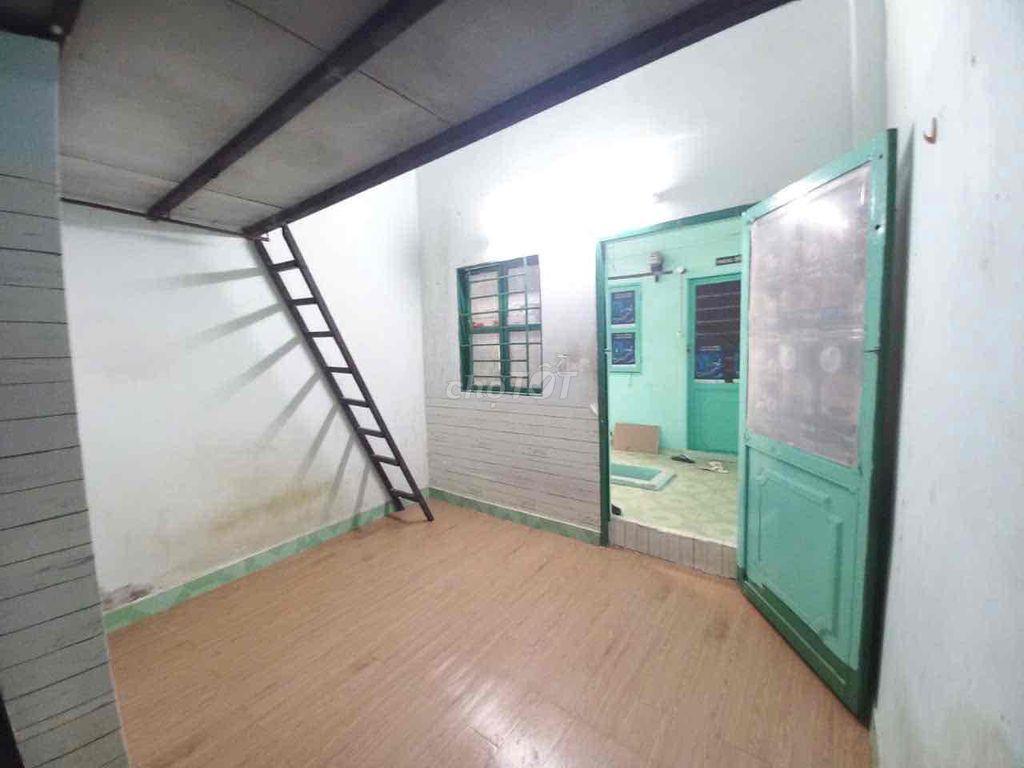 Cho thuê trọ Lê Văn Lương ( ngay Cầu Gạch Chiếc) gần ĐH Tôn Đức Thắng
