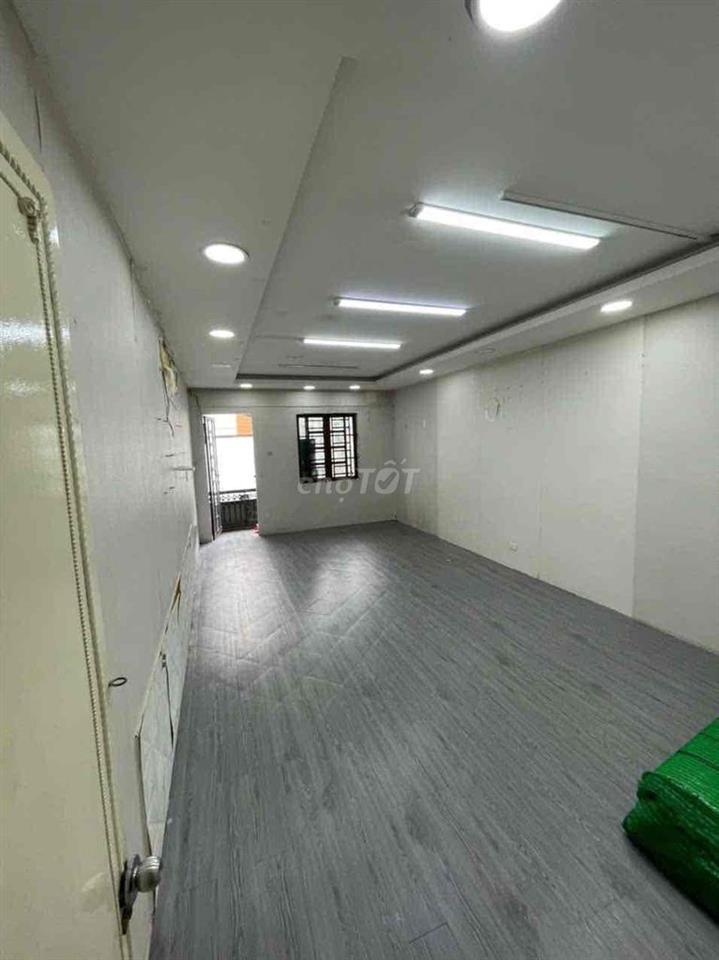 cho thuê tầng 1 Lê Văn Sỹ