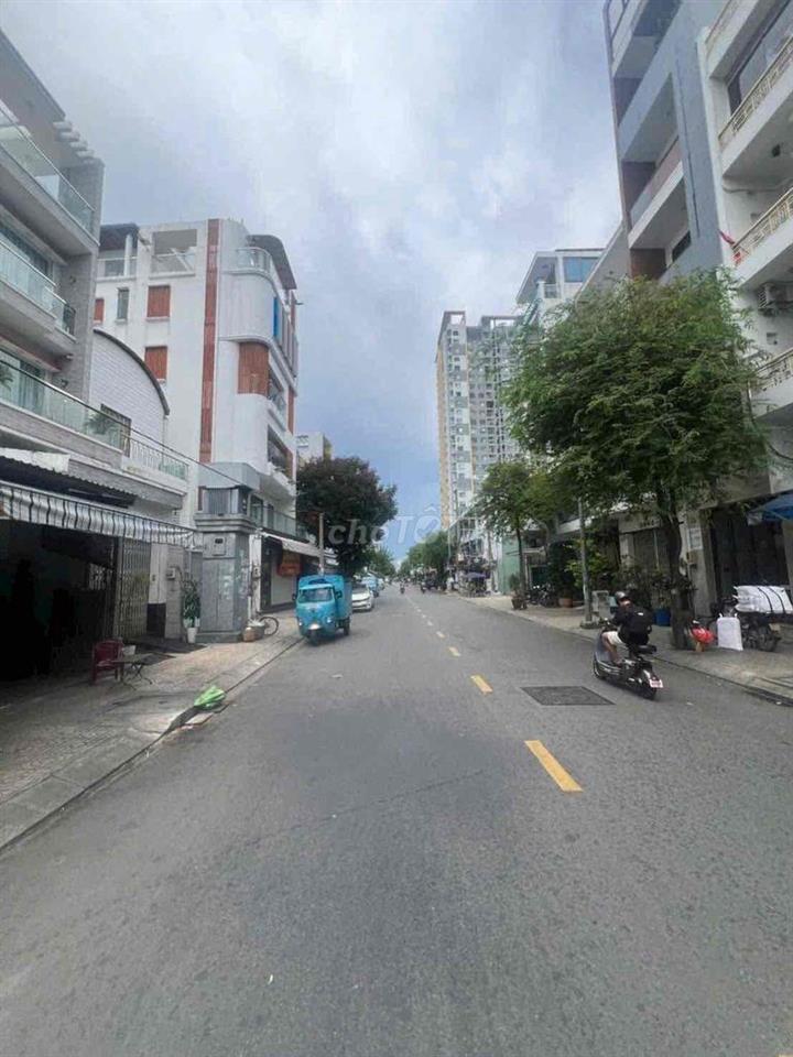 DT: Ngang 3.85 x dài 14.8 DTCN 46.5m2 ( Diện tích đất 52m2) - Kết cấu: