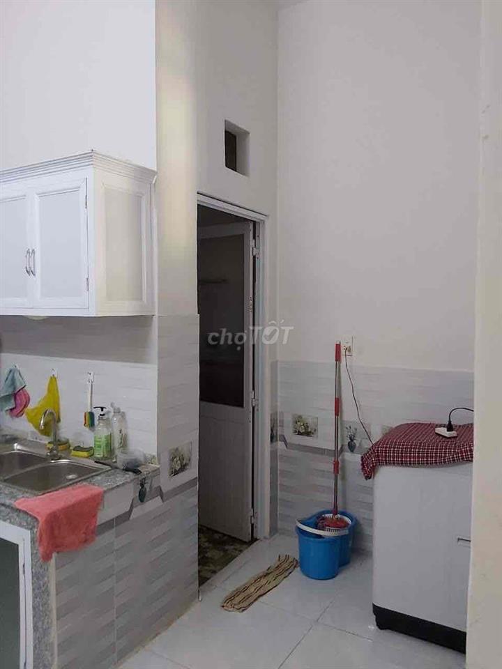 nhà mặt tiền đường 171, rộng rãi, 1 lầu