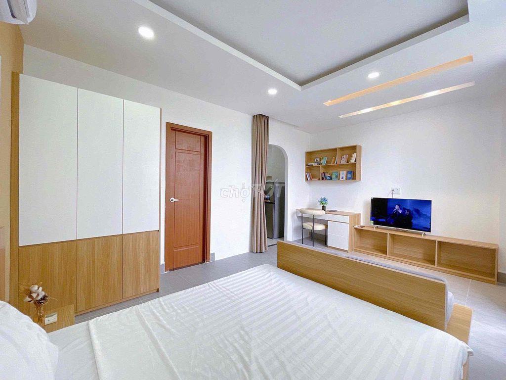 CHDV 1PN FULL NỘI THẤT BAN CÔNG NGAY VÒNG XOAY ĐIỆN BIÊN PHỦ