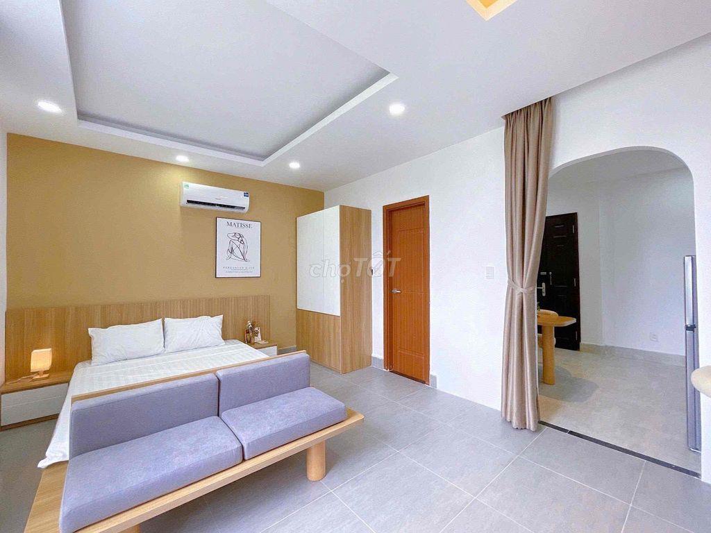 CHDV 1PN FULL NỘI THẤT BAN CÔNG NGAY VÒNG XOAY ĐIỆN BIÊN PHỦ