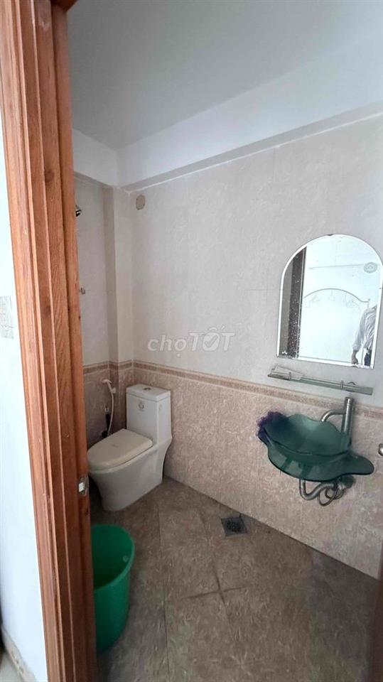 Nhà Ngợp Cần Bán Gấp