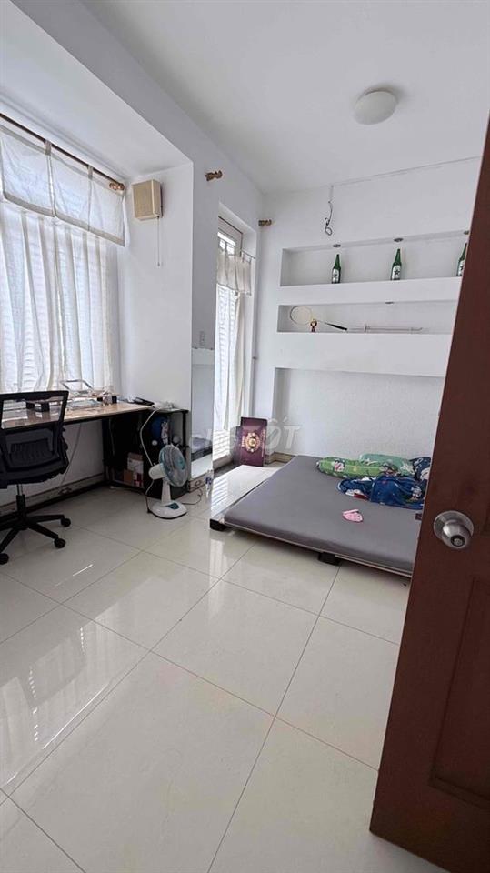 Nhà Ngợp Cần Bán Gấp