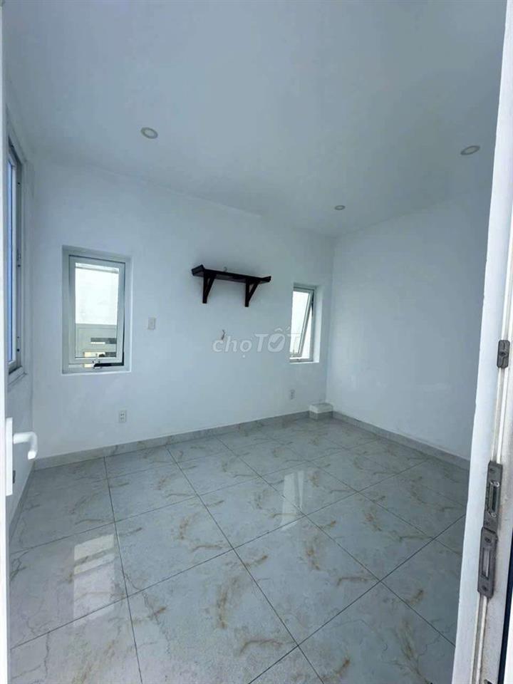 CHO THUÊ NHÀ 2MT GÒ XOÀI LÊ VĂN QUỚI - 26 TRIEU - 7PN - CHDV