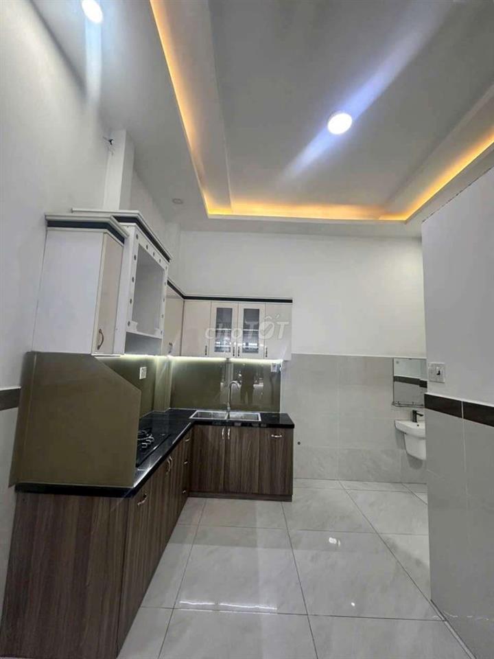 CHO THUÊ NHÀ 2MT GÒ XOÀI LÊ VĂN QUỚI - 26 TRIEU - 7PN - CHDV