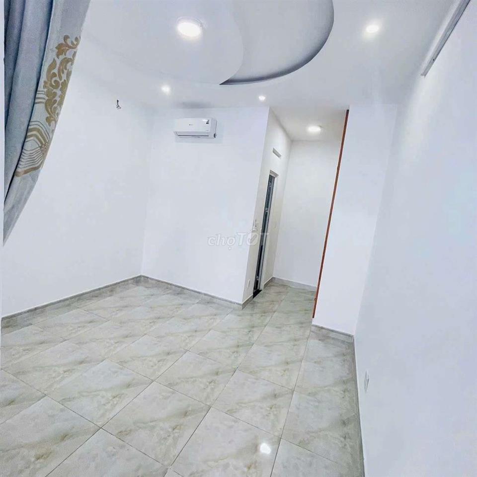 CHO THUÊ NHÀ 2MT GÒ XOÀI LÊ VĂN QUỚI - 26 TRIEU - 7PN - CHDV