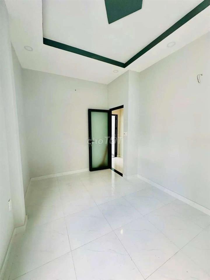 CHO THUÊ NHÀ 634 TỈNH LỘ 10 - 8.5TRIEU - 2PN - HẺM 3 GÁC