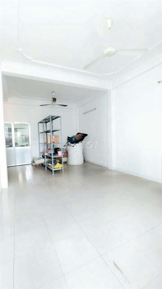 CHO THUÊ NHÀ MẶT TIỀN KD, TRẦN HƯNG ĐẠO, TÂN PHÚ,5×22M, 23TRIEU