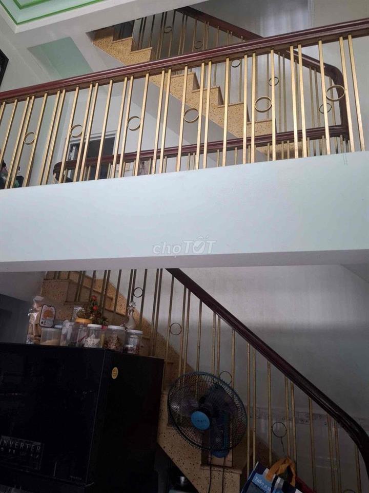 Bán nhà gần sát đường Hậu Giang
