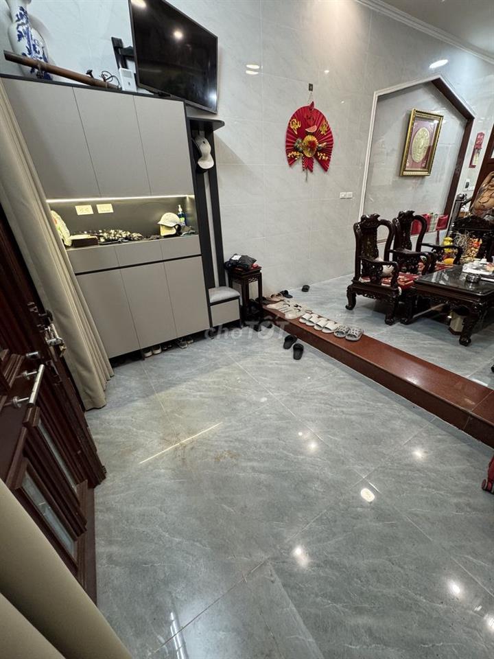 Nhà Riêng 766 La Thành  60m² x4 Tầng – Ô Tô Đỗ Sát Cửa – Nội thất Mới]