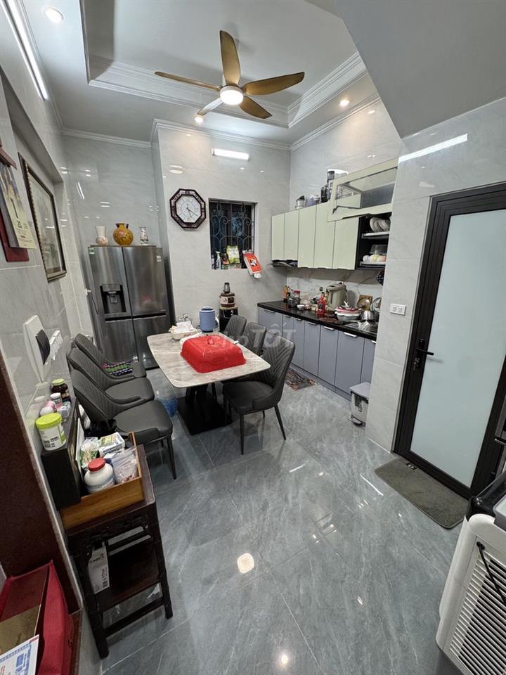 Nhà Riêng 766 La Thành  60m² x4 Tầng – Ô Tô Đỗ Sát Cửa – Nội thất Mới]