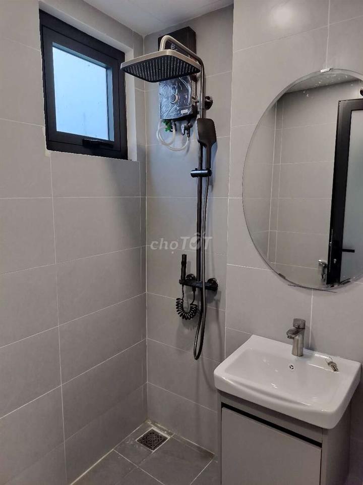 Nhà mới, gần văn phòng đăng ký đất đai